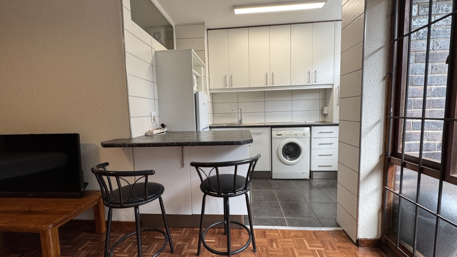 To Let 1 Bedroom Property for Rent in Gardens Western Cape